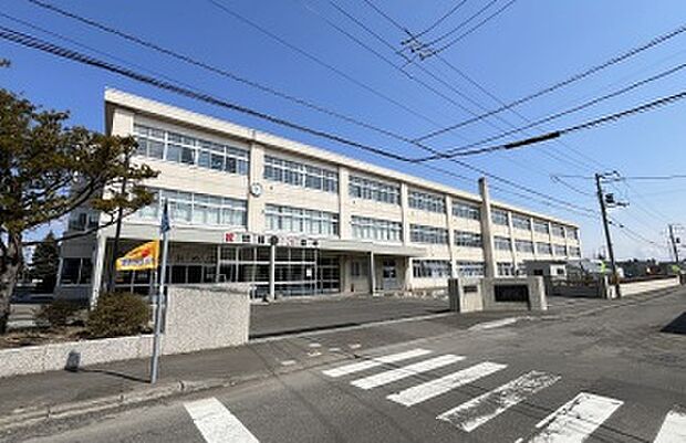 鴻城小学校
