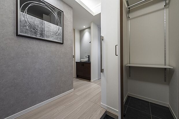 【玄関収納】土間地付きの収納付き！濡れた靴や傘を収納いただけます（2025年1月撮影）