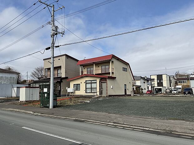 【【区画2】正面】228m2(68.97坪)の整形地！公園が近く、子育て世帯におすすめ◎（2025年4月撮影）