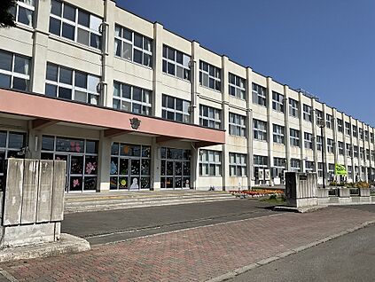 太平南小学校 徒歩13分