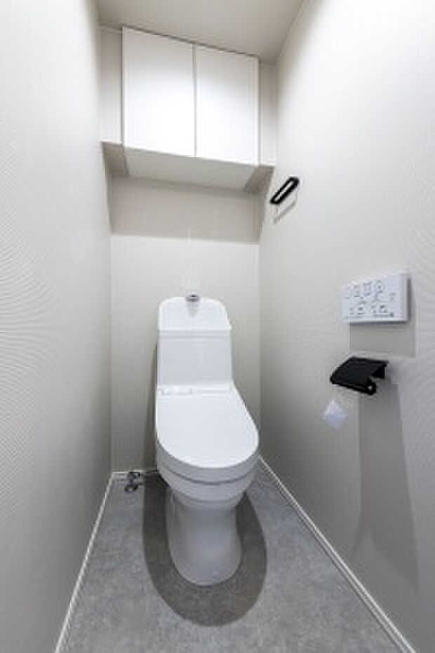 【2階トイレ】2階にもトイレもご用意。朝の混雑時にも役立ちます（2025年11月撮影）