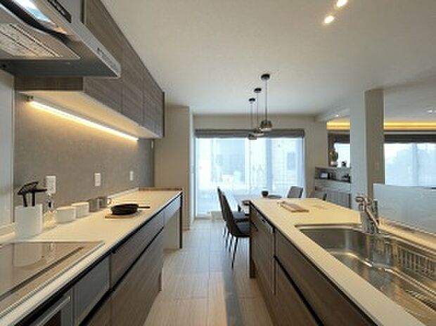 【キッチン】作業スペースが広いII型キッチン採用(2025年2月撮影)