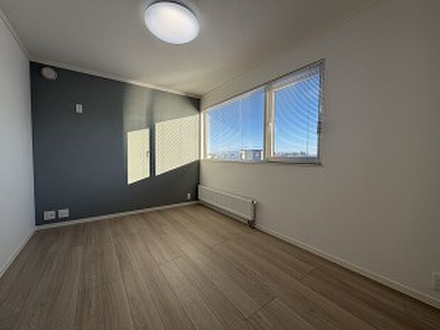 【洋室3】6帖の洋室3。南側で日当たり良好です（2026年1月撮影）