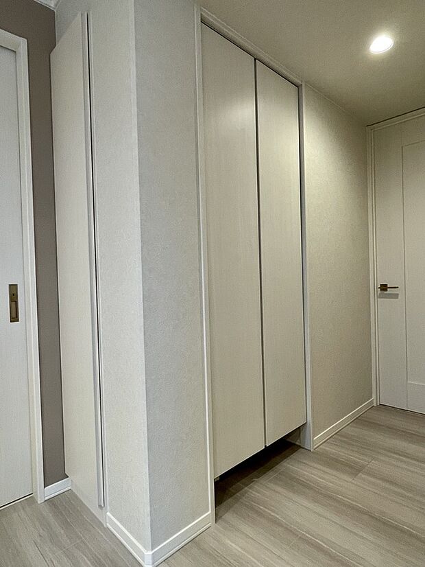 【玄関収納】大容量の収納付き！（2023年10月撮影）