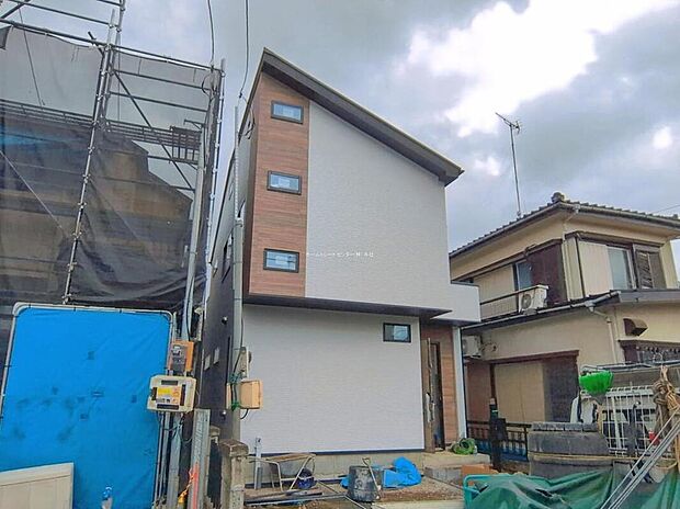 ☆外観の様子☆
東武東上線「朝霞」駅　徒歩16分！
住環境良好な人気の低層住居専用地域に立地しております。守られた環境は、お子様との暮らしにもおすすめです。