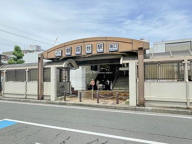 飯田グループホールディングス唯一の販売専門会社のホームトレードセンターの社員が直接、当物件をご案内いたします。