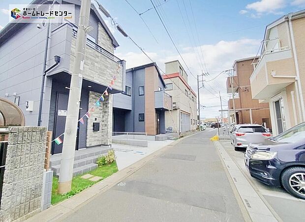 ☆前面道路の様子☆周辺は閑静な住宅地です♪当日のご見学予約も承ります。同じものは2つとない「夢のマイホーム」との出会いが待っているかもしれません。