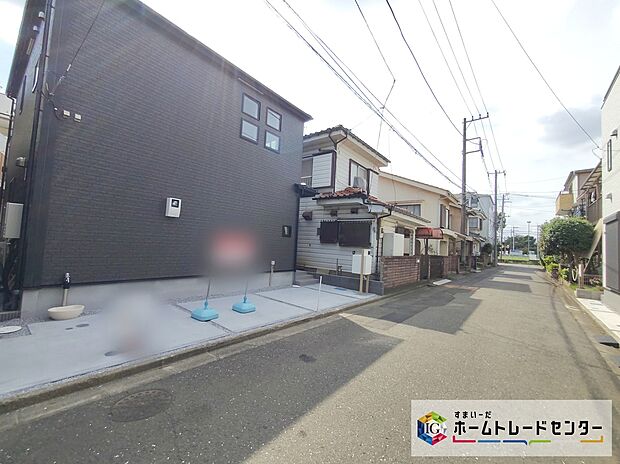 前面道路は交通量少なめの４.８ｍ。
耐震に優れた工法を採用、一生住む家だから構造にも環境にもこだわりを。平日・お仕事帰りなど、いつでもご案内いたします！お気軽にお問い合わせ下さい。
