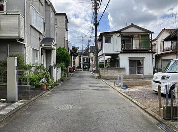 ご家族1人1人が部屋を持てるため、年頃のお子様がいるご家庭もプライバシーを確保することができます。
平日・お仕事帰りなど、いつでもご案内いたします!お気軽にお問い合わせ下さい。