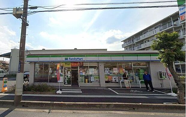 ファミリーマート志木中宗岡店（約400m）