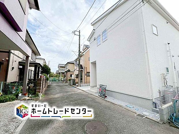 【前面道路含む現地写真】カースペースございます。
平日・お仕事帰りなど、いつでもご案内いたします！お気軽にお問い合わせ下さい。