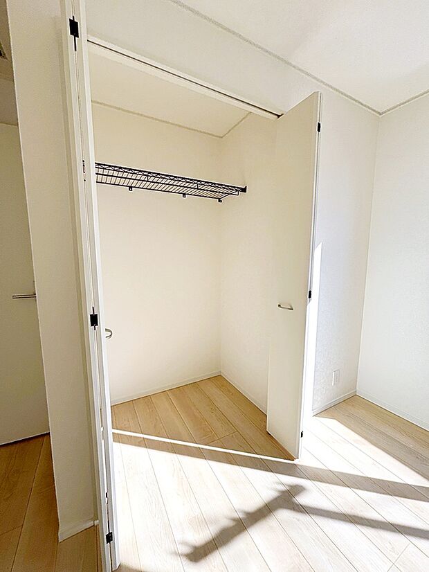【☆Closet☆】収納も完備しているので、お部屋は美しい空間を保てますね！