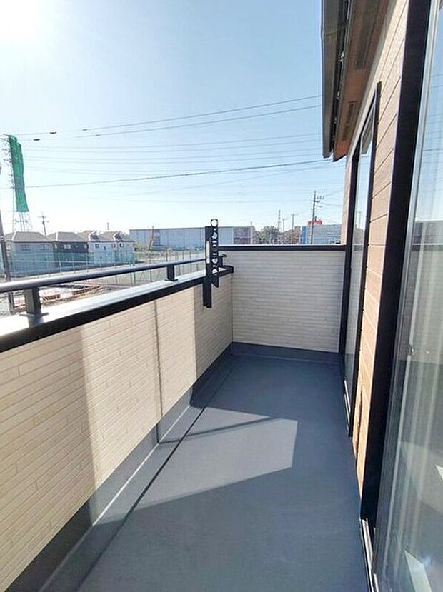 【バルコニー】南面にバルコニーを配置しました!これなら、洗濯物も早く乾きそうですね♪