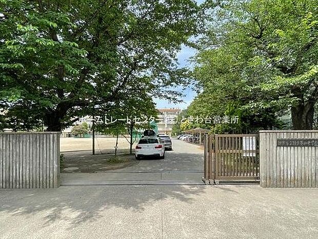 朝霞市立朝霞第四中学校（約1,500m）