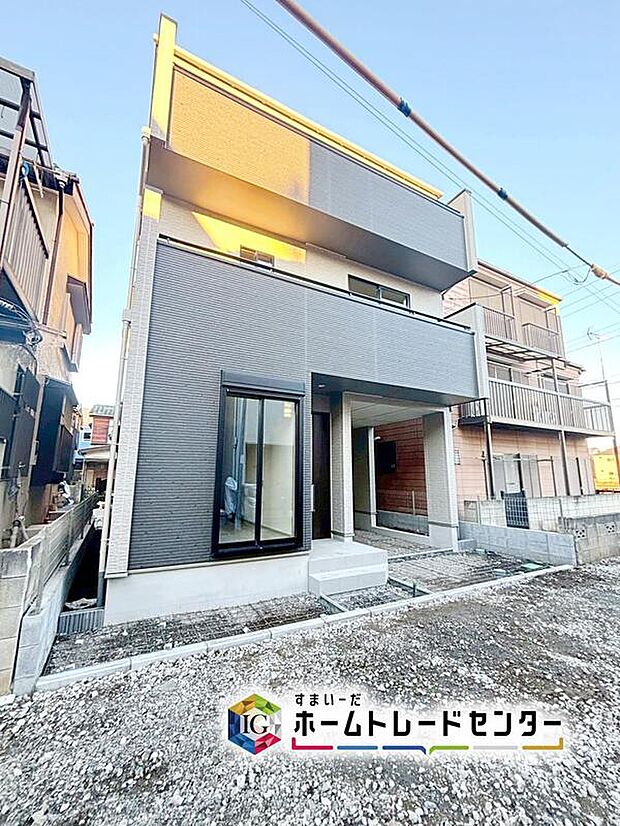 【現地外観写真】周辺環境充実&暮らしを彩る充実の設備♪
高耐久・高性能、災害に強い家、心から安らげる住まいです。