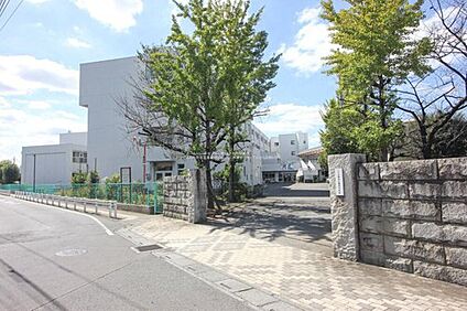 ふじみ野市立葦原中学校 670m( 徒歩9分)
