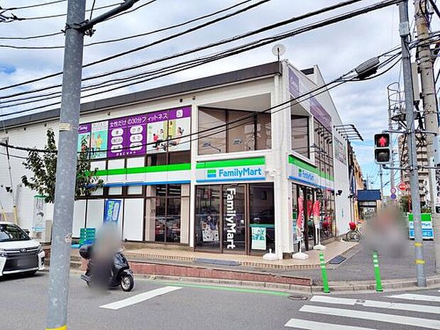 ファミリーマート朝霞三原五丁目店