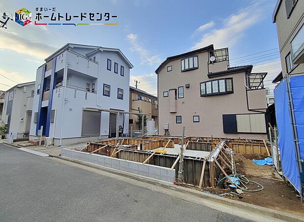 【☆現地の様子☆】19.9帖のゆったりとしたリビングを中心に明るいファミリー空間を実現!
ウォークインクローゼット、シューズインクローゼットなど収納豊富です♪