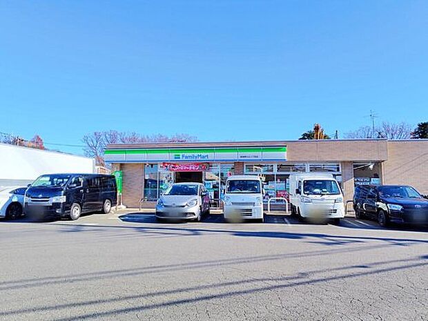 ファミリーマート新座野火止二丁目店(約921m)
