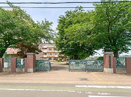 ふじみ野市立西原小学校 800ｍ(徒歩10分)