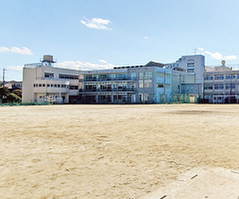 十二月田中学校（約1,400m・徒歩18分）