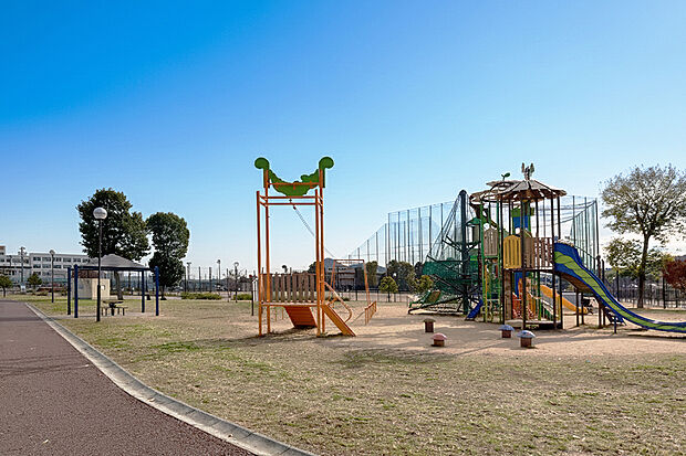 書写中央公園(約1,200m)