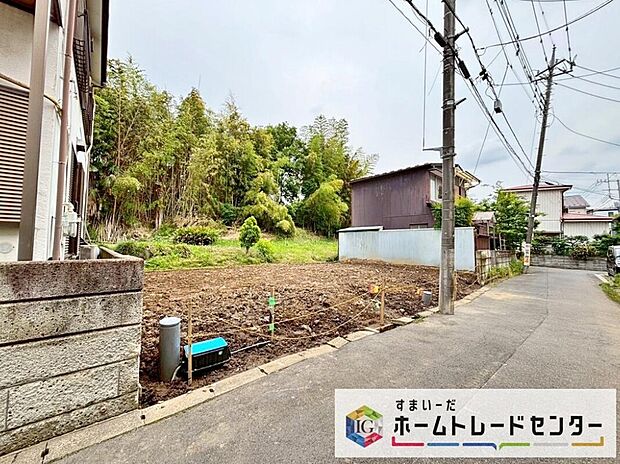 ご予約をいただければ、もちろん平日や夜間でもご案内は可能です。お仕事の形態が多様化しておりますので、決まったお時間では中々身動きが取れないお客様も多いかと思います。お気軽にお申し出ください。