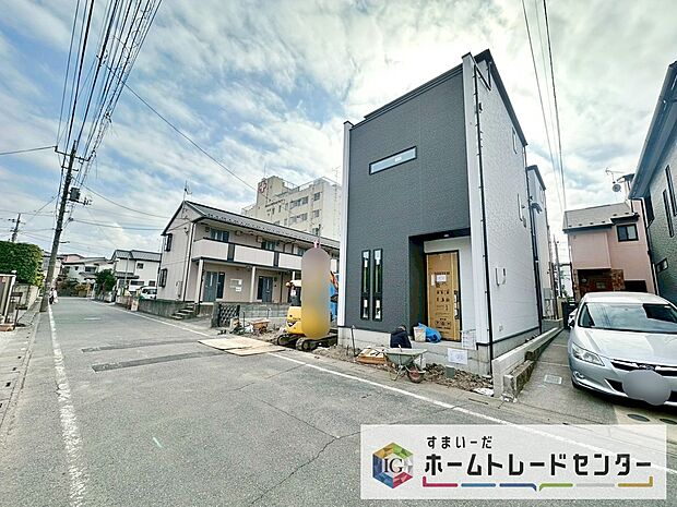 今から見たい！大歓迎です♪ お気軽にホームトレードセンターまでお問い合わせください。 閑静な街並みの分譲地を是非現地にてご覧ください。 近隣の物件も併せてご紹介することも可能です。