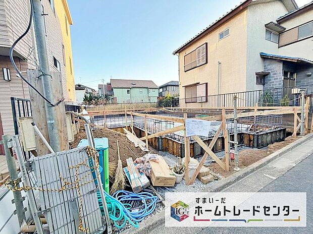 今から見たい！大歓迎です♪ お気軽にホームトレードセンターまでお問い合わせください。 閑静な街並みの分譲地を是非現地にてご覧ください。 近隣の物件も併せてご紹介することも可能です。