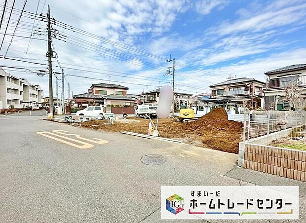 今から見たい!大歓迎です♪ お気軽にホームトレードセンターまでお問い合わせください。 閑静な街並みの分譲地を是非現地にてご覧ください。 近隣の物件も併せてご紹介することも可能です。