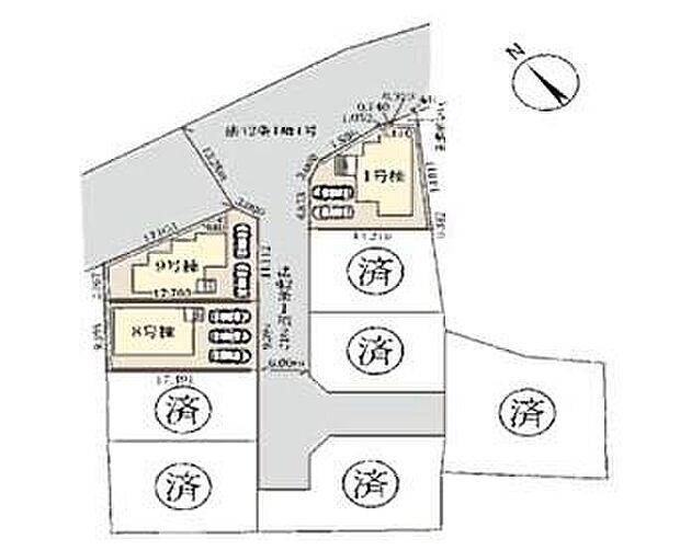 「岩槻」駅まで徒歩20分!カースペース2~3台(号棟による)と多く停められるため、空いたスペースに自転車やガーデニングも楽しめます♪是非ご覧ください!