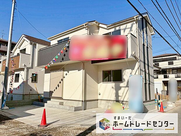 【現地外観写真】ご予約をいただければ、もちろん平日や夜間でもご案内は可能です。お仕事の形態が多様化しておりますので、決まったお時間では中々身動きが取れないお客様も多いかと思います。お気軽にお申し出ください。