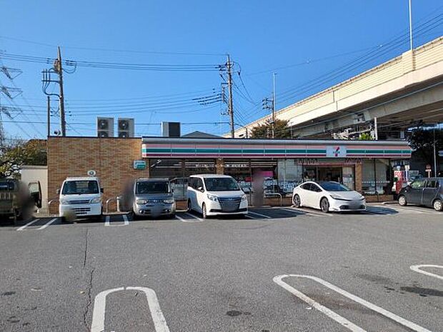 セブンイレブン川口安行慈林店（約570m）