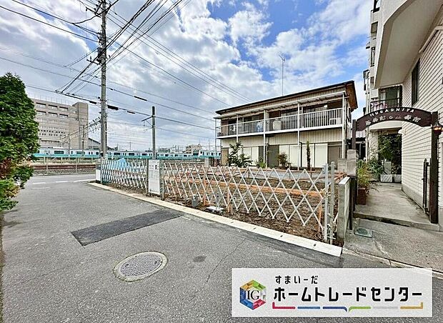 【現地外観写真】土日・平日やお仕事のお時間に合わせての夜間のご案内も実施しています。まずはお客様のご都合をお伺いさせて頂き、それに合う形で物件のご紹介をさせていただきます♪お気軽にお問い合わせください！