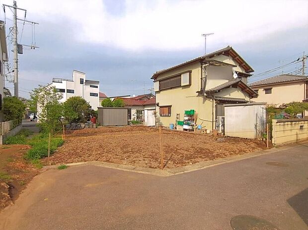 【現地外観写真】閑静な住宅街は落ち着いた新生活を送るのにぴったりです♪ これだけではない魅力が、現地できっと見つかる！お問合せをお待ちしております。お問い合わせ・資料のご請求などもお気軽にどうぞ。