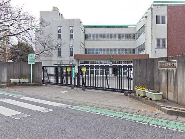 慈恩寺小学校(約1,400m)