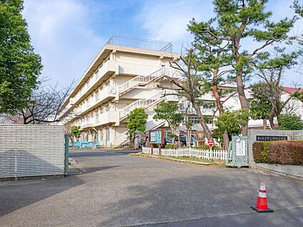 さいたま市立神田小学校 1174ｍ(徒歩15分)