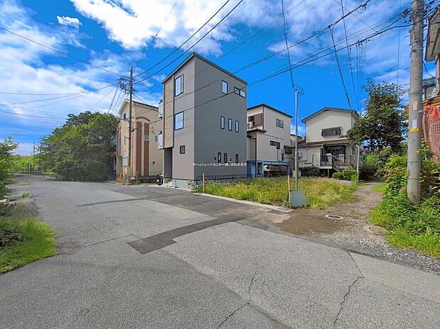 【前面道路含む現地写真】本日すぐのご案内も喜んでお受けします!気になる現地へ一緒に行ってみませんか?静かで心地よい住環境をぜひ体感してください。周辺の気になる物件もまとめてご案内可能です。