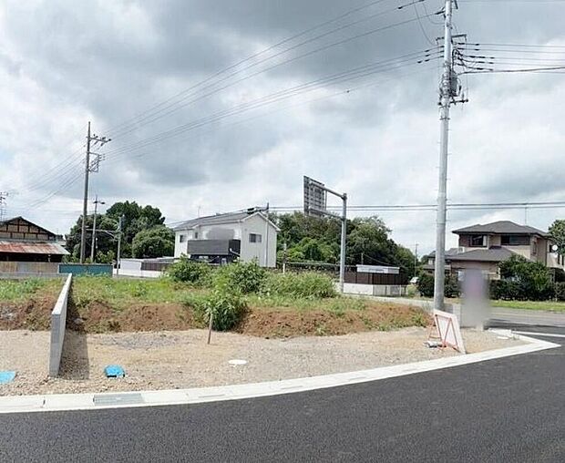 【現地外観写真】☆9号棟現地☆一戸建ての大きなメリットは、「自分の土地」を自由に使えること。好きなペットが飼えるほか、ガーデニングやDIY、車やバイクの手入れなど様々な趣味を楽しめます♪