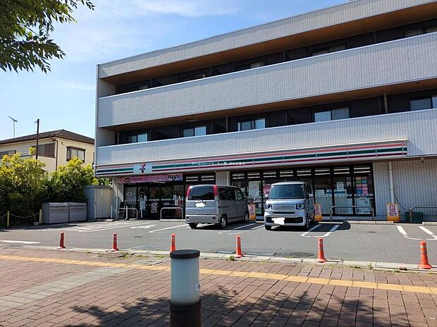 セブン-イレブン 戸田市役所南通り店(約650m)