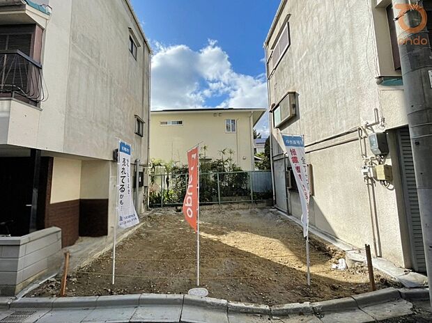 【現地写真】約5.6mのゆとりある間口で駐車も安心◎
■ファミリーに人気のエリア限定1区画です♪