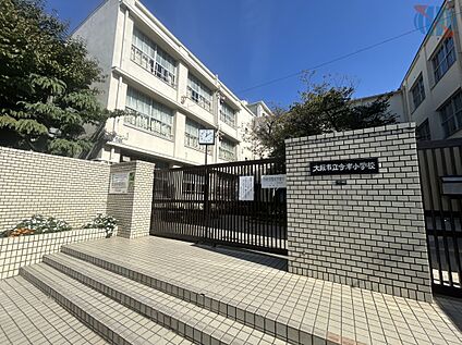 大阪市立今津小学校 560m(徒歩7分)