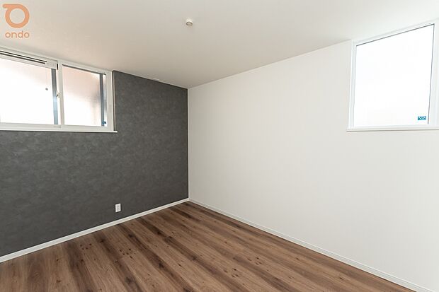 【【ondo建物プラン例/洋室】】落ち着きのあるカラーリングでまとめられた洋室。コンパクトながらも使い勝手が良く、ライフスタイルに合わせて柔軟に活用できます。