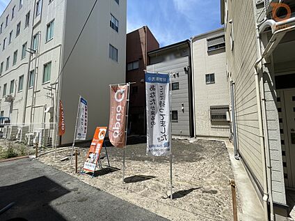 【前面道路含む現地写真】