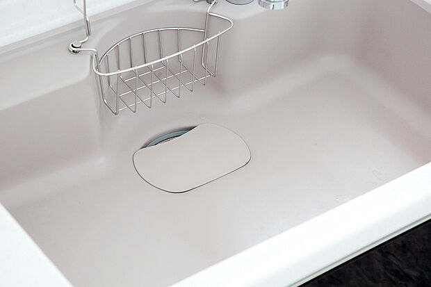 【【人造大理石カウンター】】ソフトな質感で人気の人造大理石カウンター。シンプルなデザインとお手入れのしやすさを追求しました。