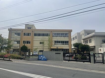 和歌山市立三田小学校 約320m(徒歩4分)