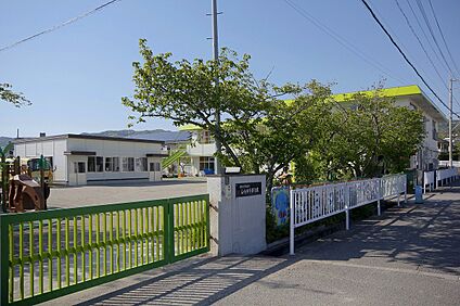 しらゆり保育園 約1280m(徒歩16分)