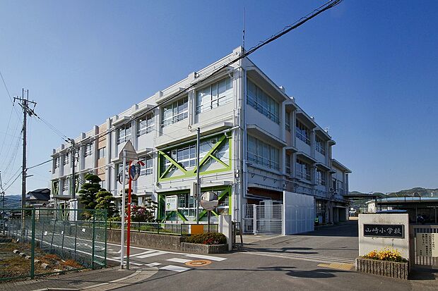 岩出市立山崎小学校