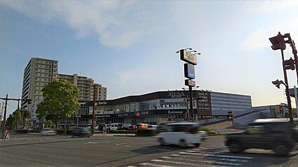 メッサオークワ高松店 約960m(徒歩12分)