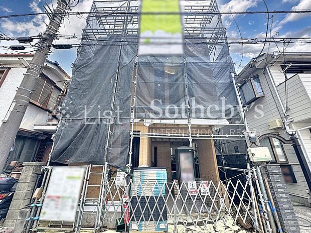 【外観】■現地写真■未来の暮らしが少しずつ形に。完成までのプロセスも見守れる安心感があります！完成が待ち遠しくなる風景です！